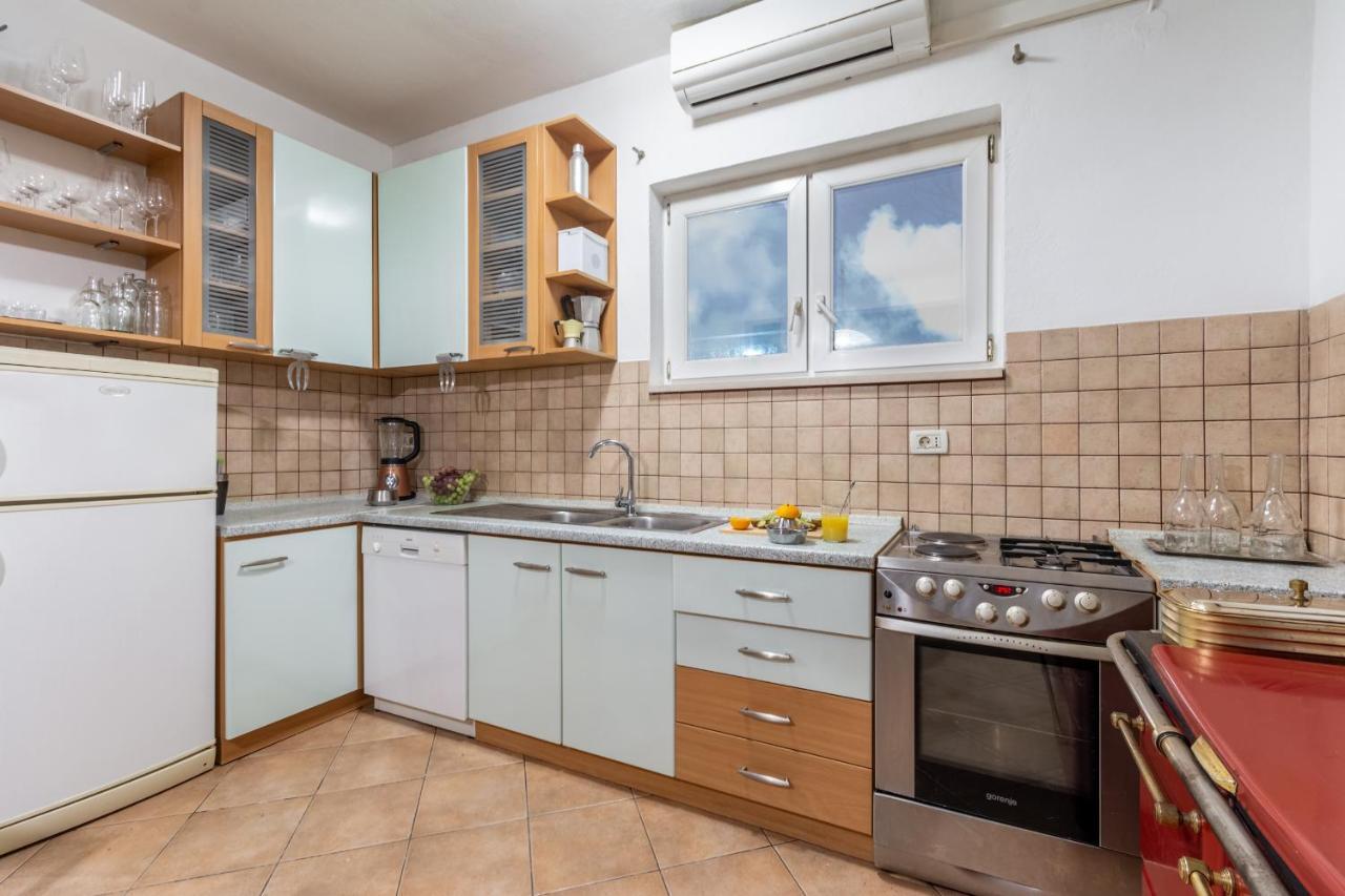 Apartment Lota With Heated Pool On Top Location スペタル エクステリア 写真